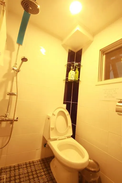Eel Guesthouse Seoul 2*,