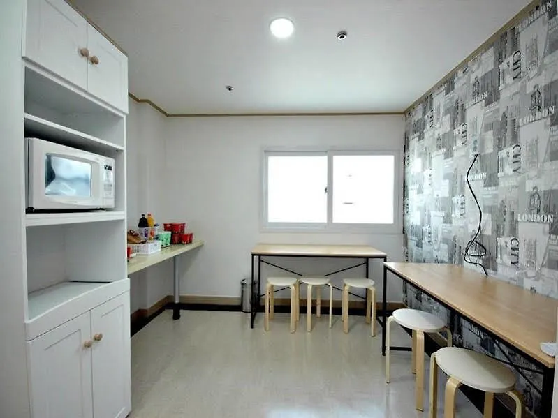 Eel Guesthouse Seoul 2*,  South Korea